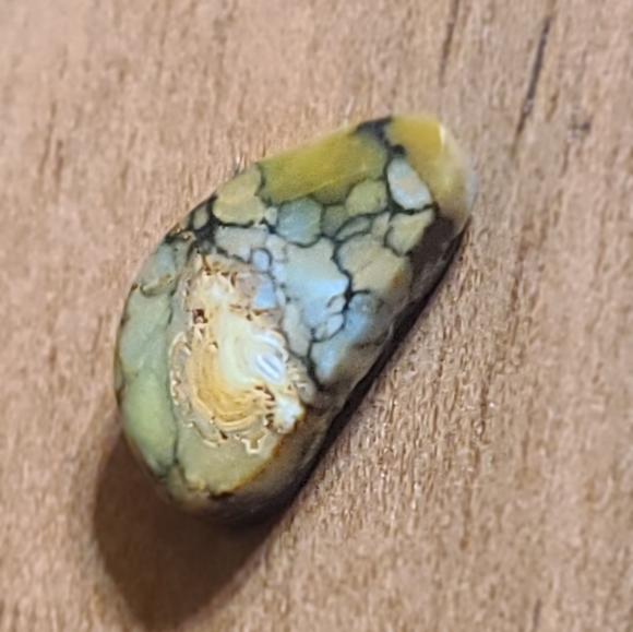 Rare & collectible genuine 7 Dwarfs Turquoise/variscite cabochon, backed. - Picture 3 of 6